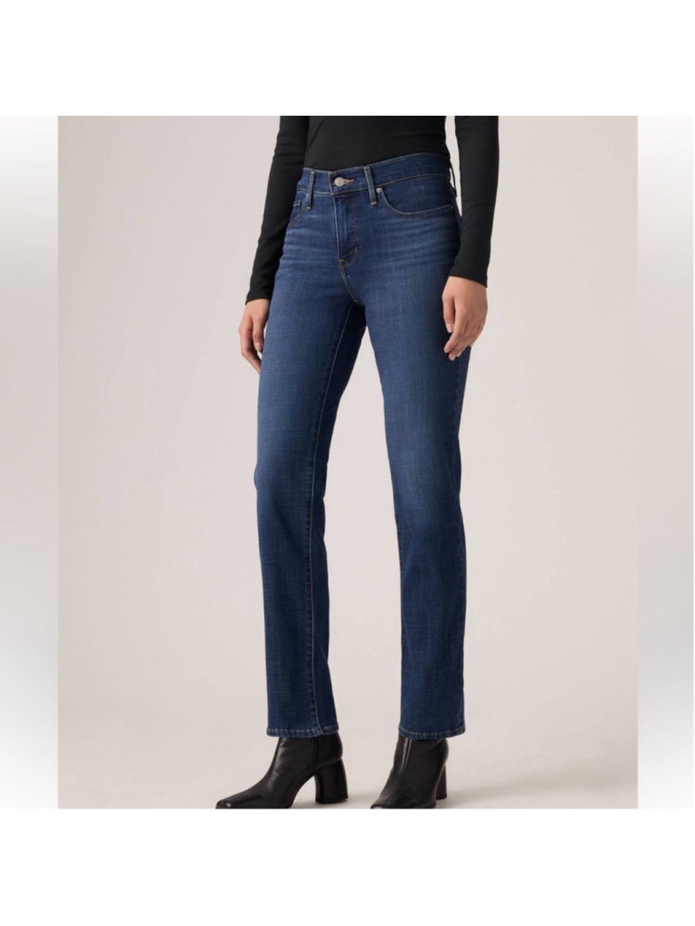 Levi's 314 Shaping Straight in Dark Wash w/ Raw Hem Size 27